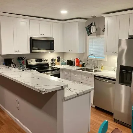 3 Bedroom Home Away From Home At Crystal Beach!